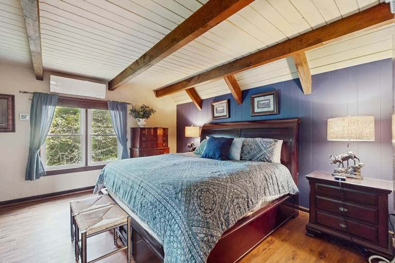 Sleep tight in this King bed!