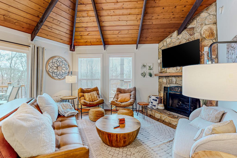 There's ample seating at The Beech Hut for everyone to relax and enjoy each other's company!