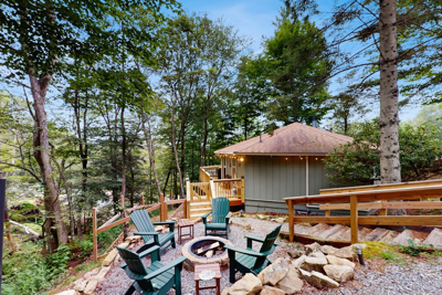 Welcome to The Beech Hut, your new favorite pet-friendly getaway on Beech Mountain!