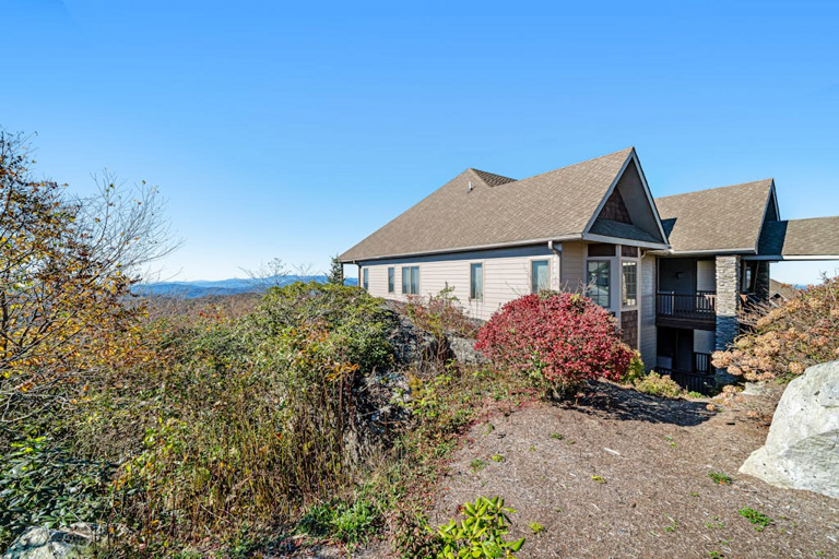 Tucked into the mountainside, The Reserve combines beautiful surroundings with easy condo living.