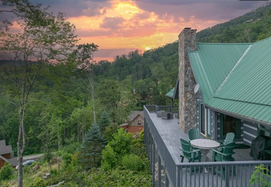 Peek-A-Boo Lodge at Eagles Nest