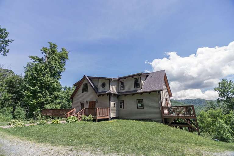 Driveway to Stoneledge Manor