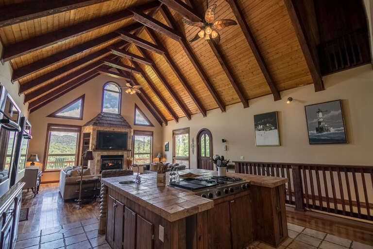 Kitchen with large island
