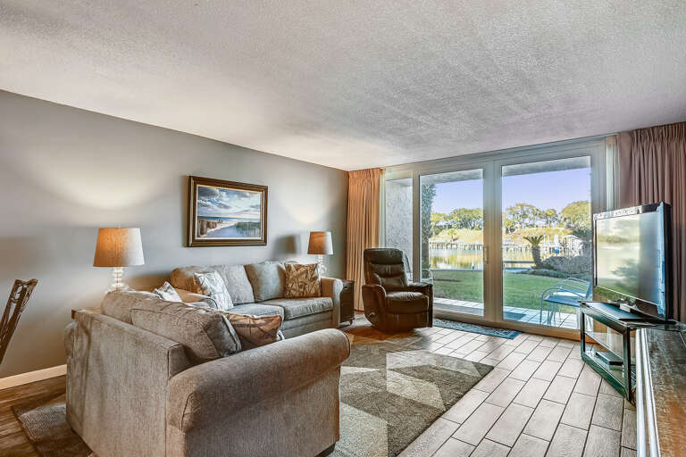 Dolphin Point 103B 2 Bedroom Condo in Destin, FL Sleeps 6 Guests