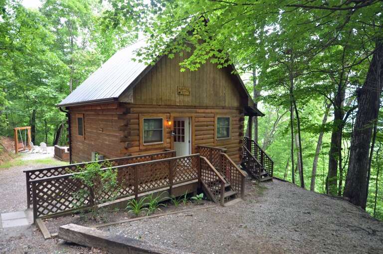 Exterior2.JPG Exterior2.JPG