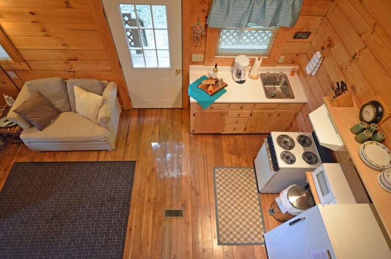 Kitchen2.JPG Kitchen2.JPG