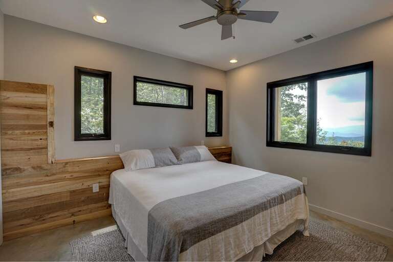 Sunset Falls - lower king bedroom