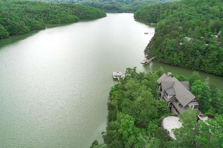 aerial view of Lakewood Pointe aerial view of Lakewood Pointe