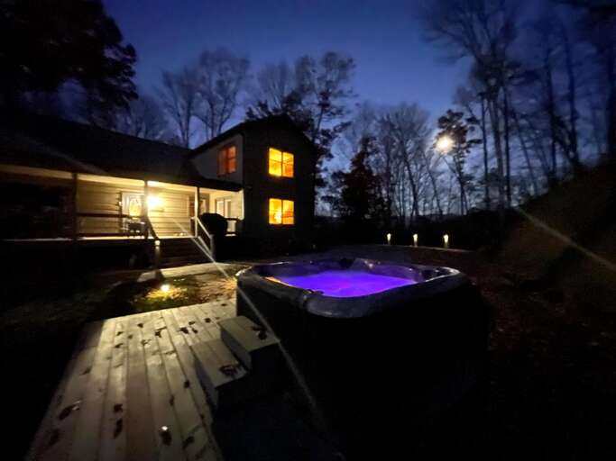 360° Hot Tub Views - Full Moon 360° Hot Tub Views - Full Moon
