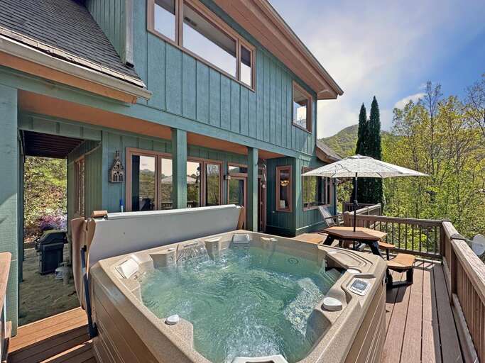 Hot Springs top of the line hot tub