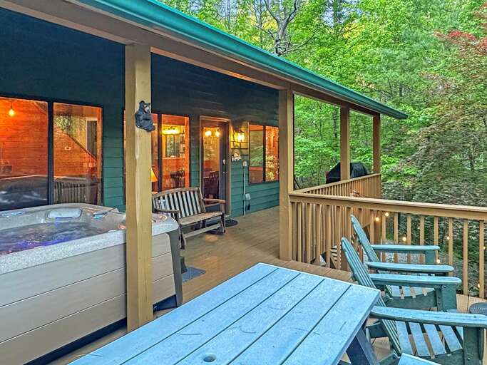 Bears Den hot tub deck Bears Den hot tub deck