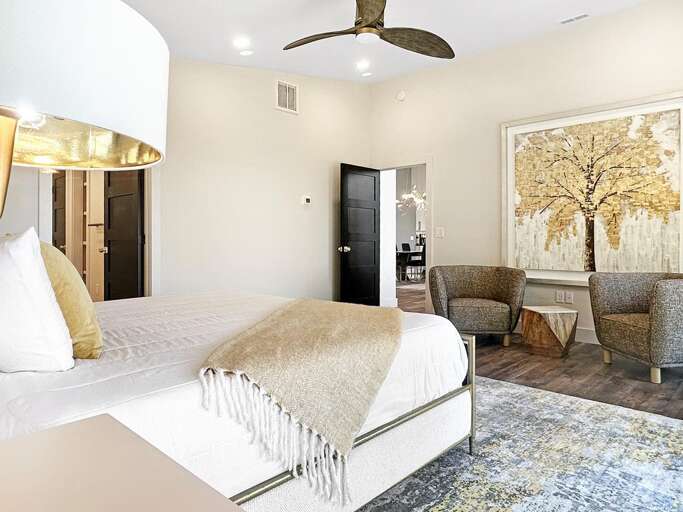 The Overlook - master bedroom king 3