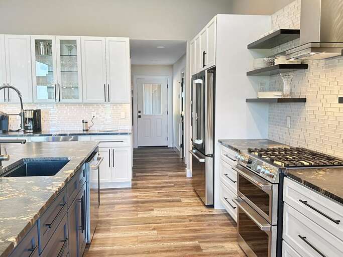 The Overlook - kitchen 3