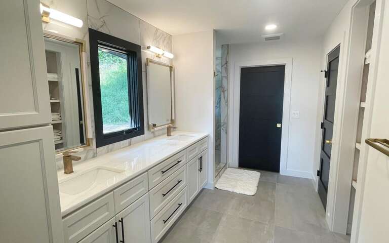 Overlook master bath 1