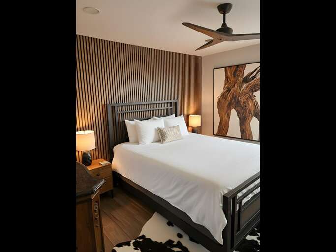 The Overlook - Queen bedroom #2 new2