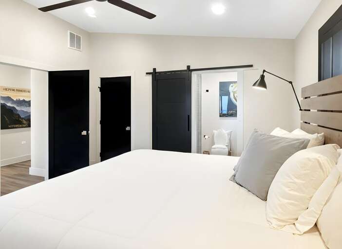 The Overlook - bedroom #3 king 3a