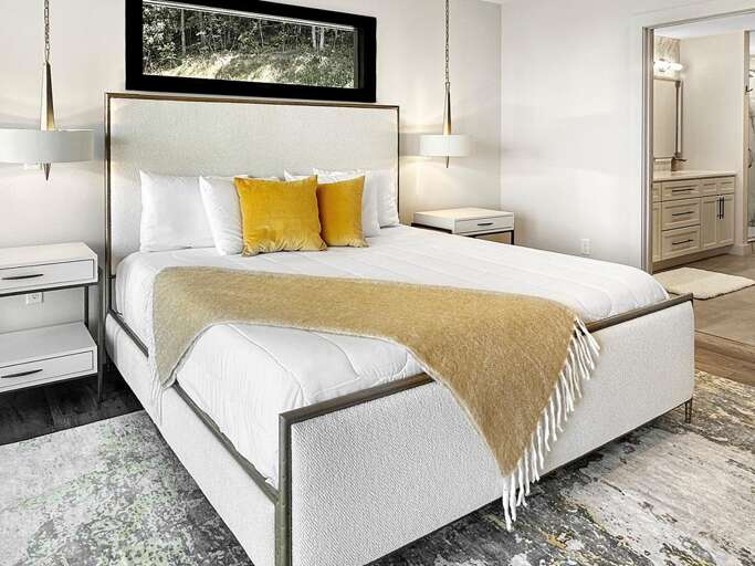 The Overlook - master bedroom king 5