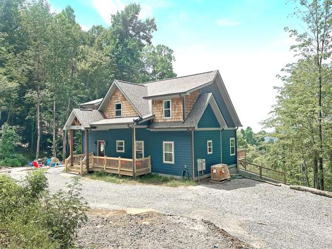 Little Bear - exterior 3