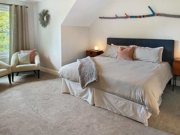 Little Bear - upper level king bedroom 1