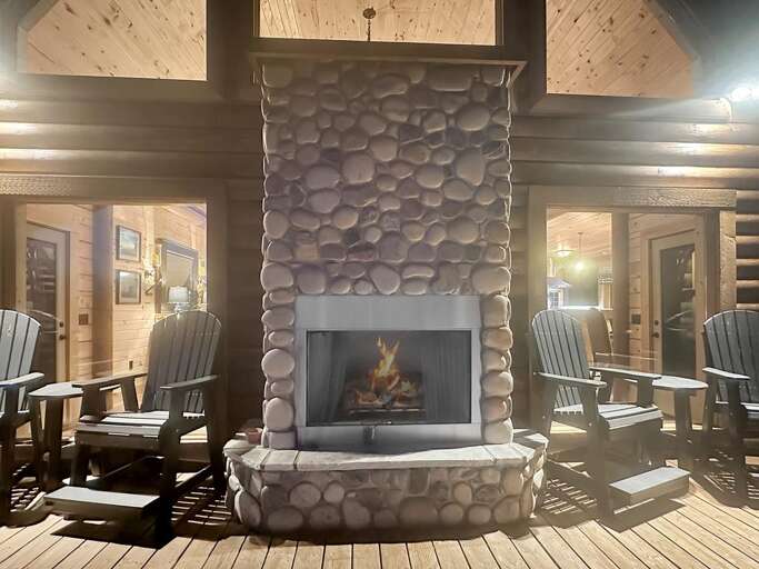 main covered deck gas fireplace