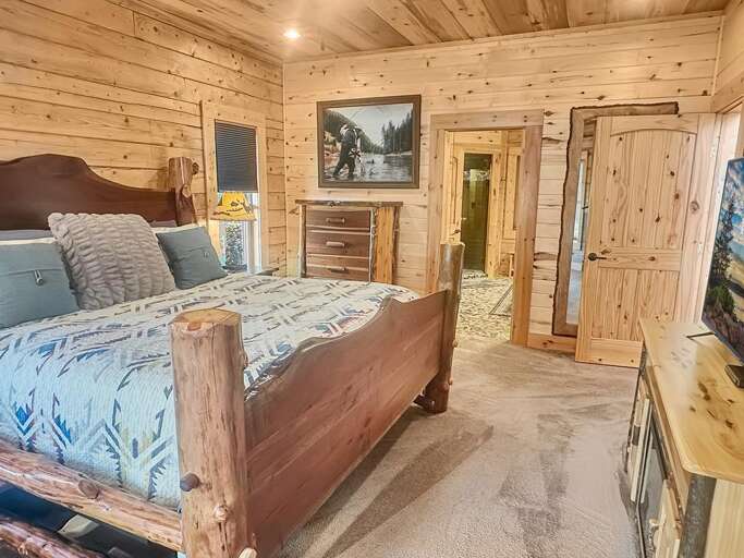 King Master Bedroom and Bath