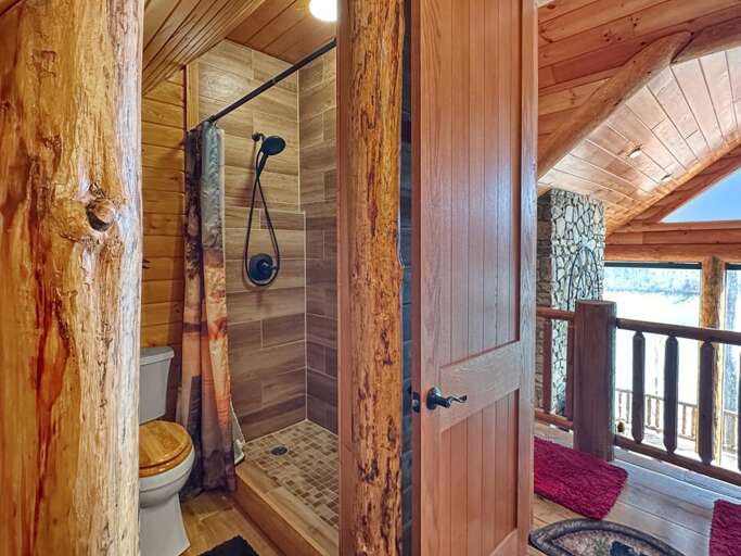 Mountain Ridge upper level bathroom