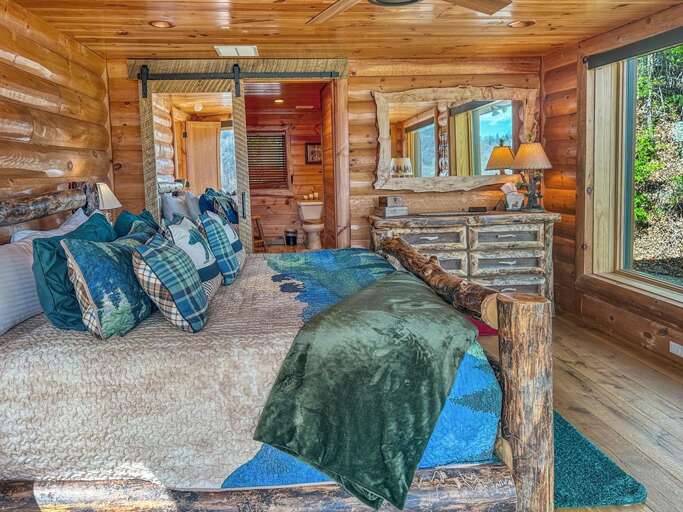 Mountain Ridge king main level bedroom and en suite bath