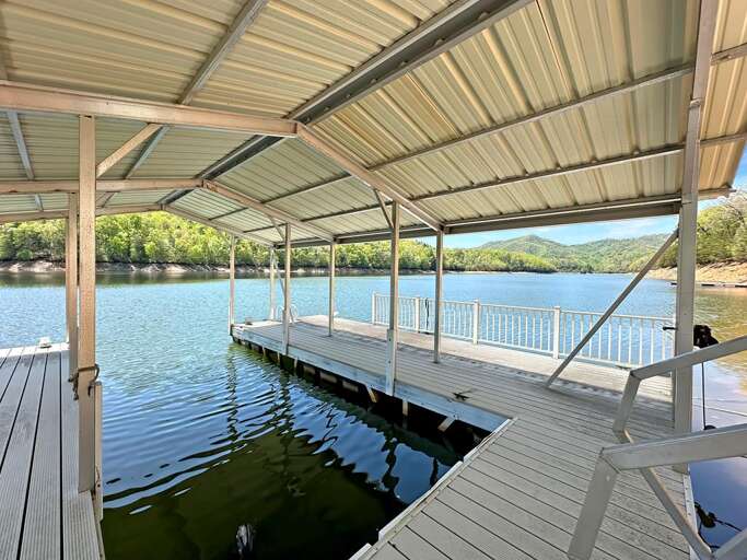 Mountain Ridge boat dock 6 April 2024