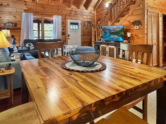 Dining Area Dining Area