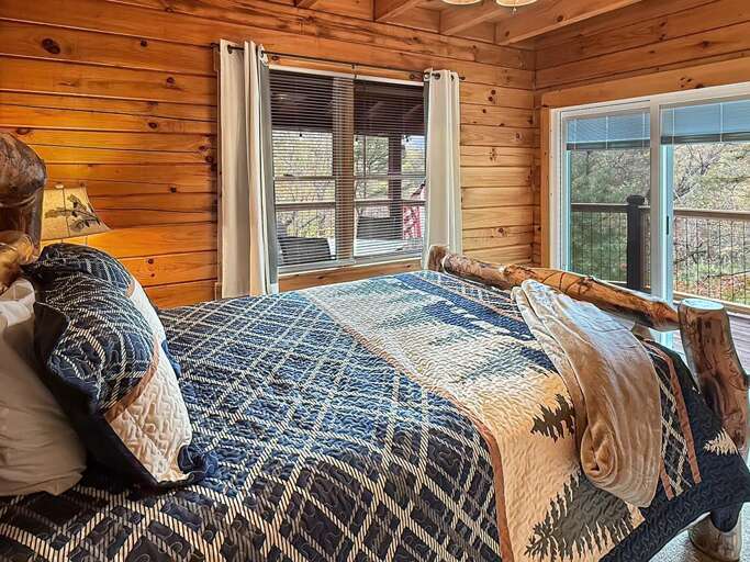 Queen Bedroom 2.1 Queen Bedroom 2.1