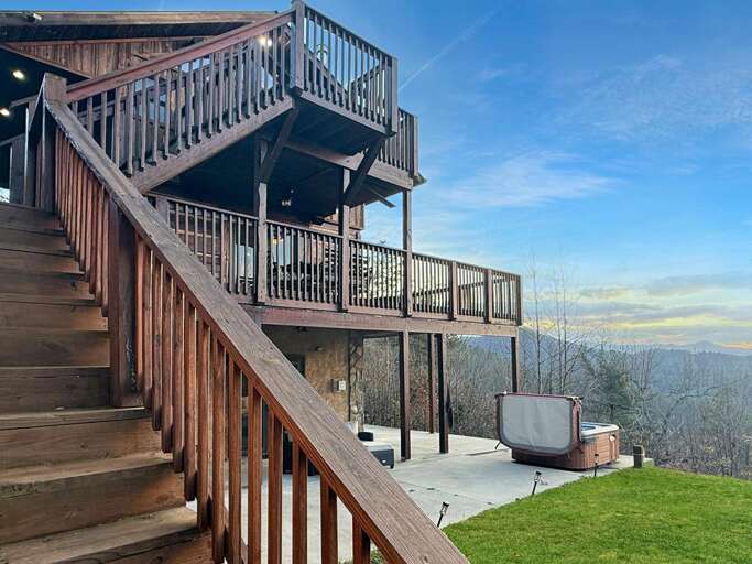 Bear Cove exterior 6