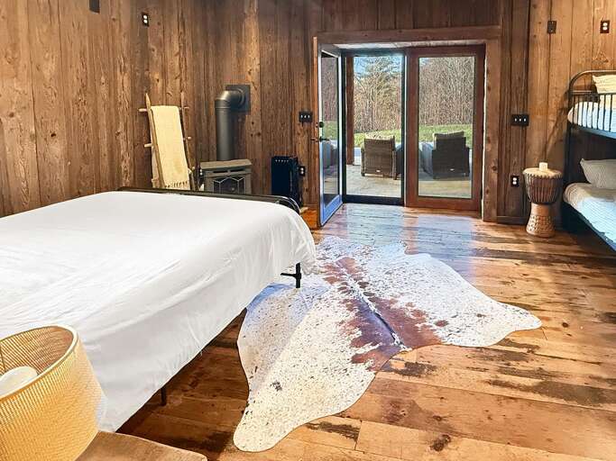 Bear Cove lower level queen and bunk room 1