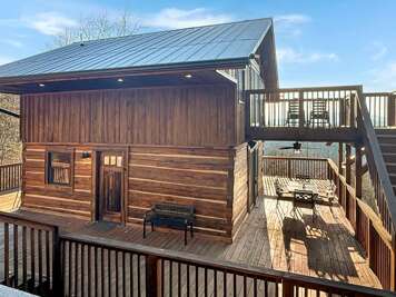 Bear Cove exterior 1