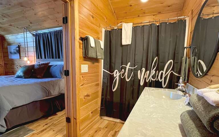 New Decor Bath and Bedroom