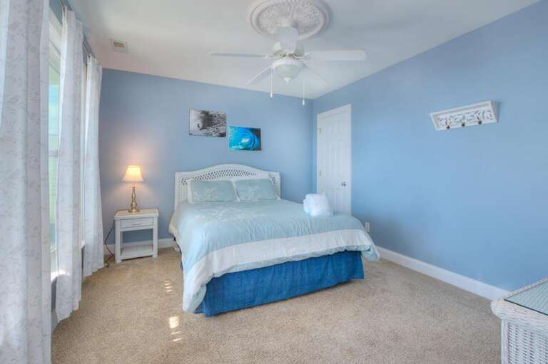 Bedroom 
GW 12.2022