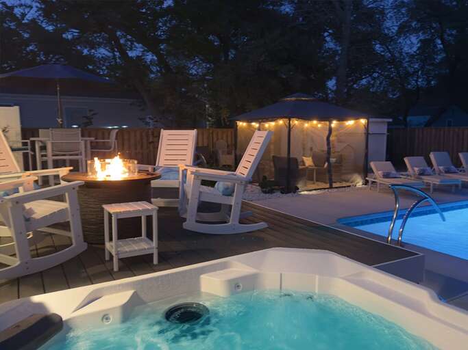 Hot Tub
4.17.26 - O
