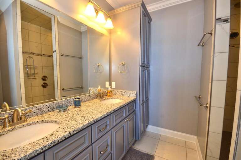 3311 W Beach Drive Never-large-012-012-Master Bath 1-1500x993-72dpi