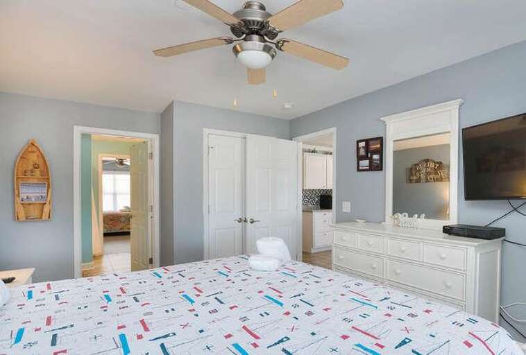 105 SE 58th St Ocean Walk 5104-small-022-022-DSC 1636 7 8 Enhancer-666x451-72dpi