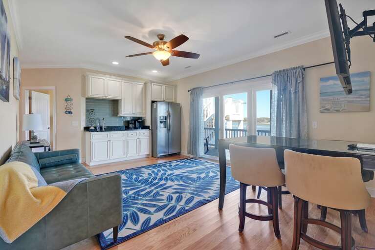 2nd Living Area