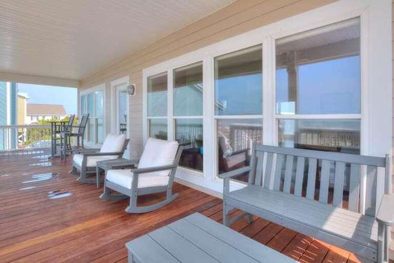 1917 E Beach Dr Stranded-small-002-29-DSC 6457 8 9 Enhancer-666x444-72dpi