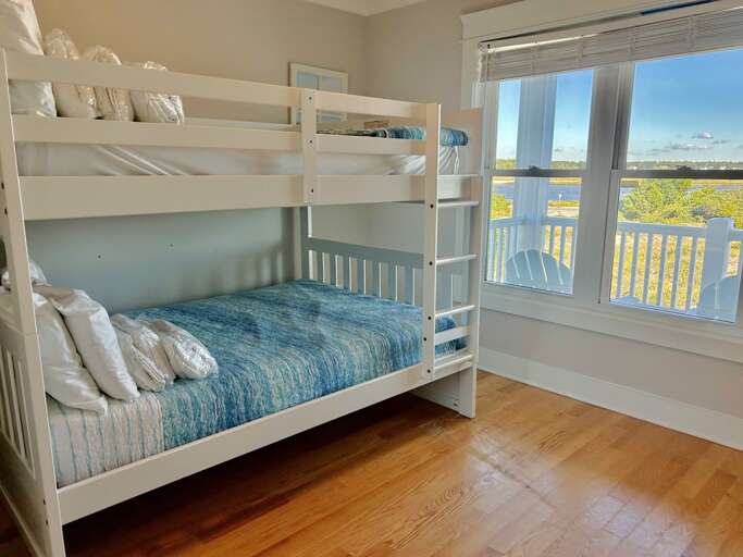 Bedroom 
0.16.25 - JR