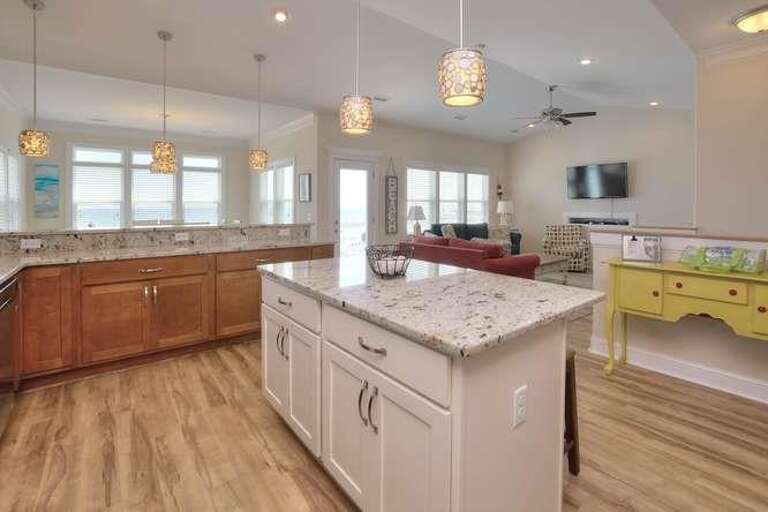 3204 E Beach Dr Coastal Escape-small-011-51-DSC 5443 4 5 Enhancer-666x444-72dpi