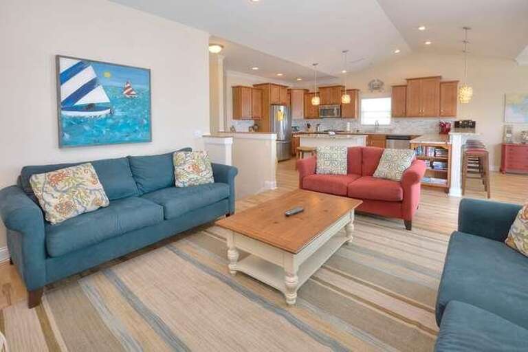 3204 E Beach Dr Coastal Escape-small-004-48-DSC 5425 6 7 Enhancer-666x444-72dpi