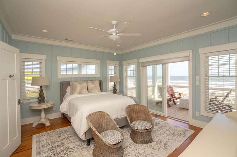 1 Emerald of the Seas Bedroom 