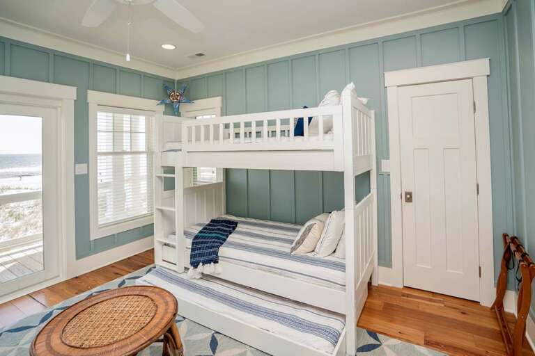 1 Emerald of the Seas Bunkbeds 