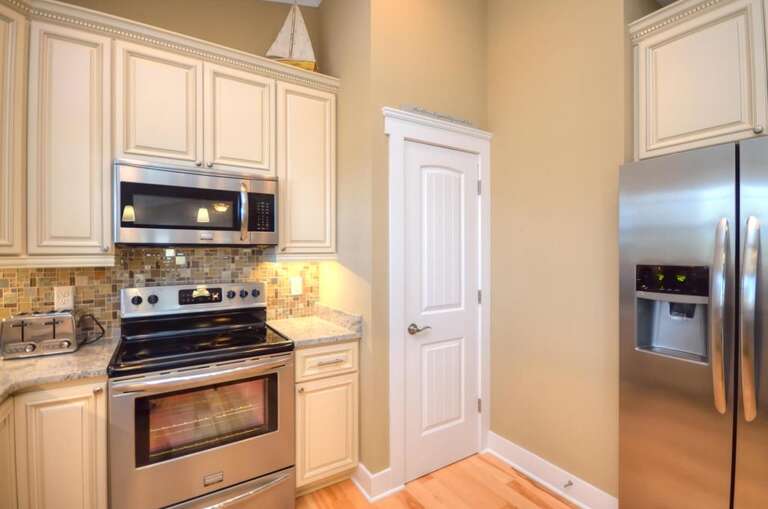 1 Fab Island Retreat 6007 E-large-013-010-Kitchen-1500x994-72dpi