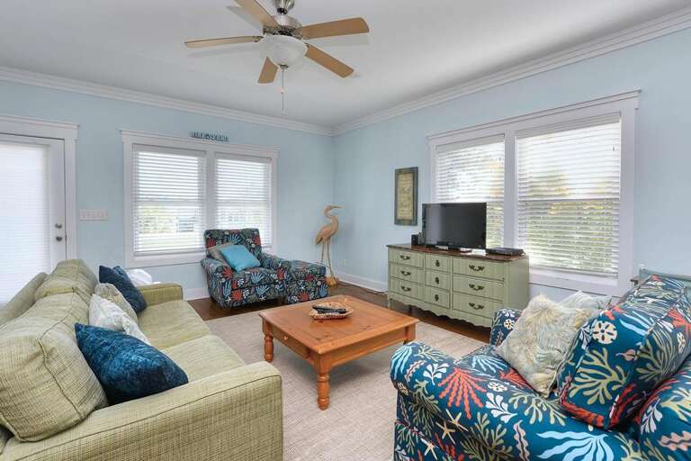 107 SE 55th St Oak Island NC-large-020-032-DSC 4746 7 8 Enhancer-1500x1000-72dpi