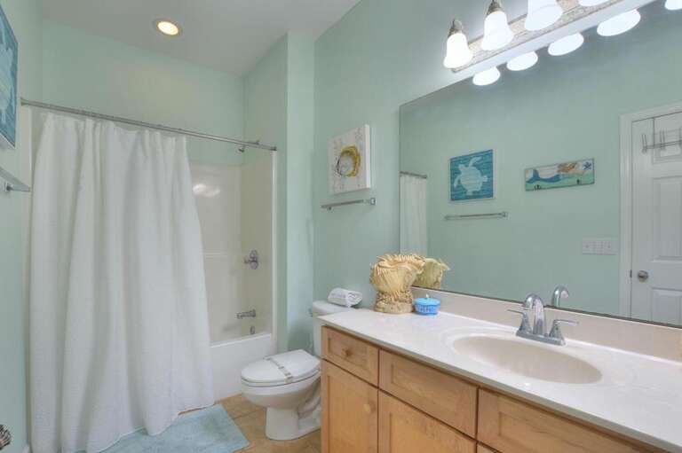 302 37th Place East 29