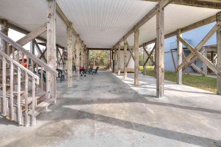 2912 E Dolphin Dr A Paradise-small-029-30-DSC 9197 8 9 Enhancer-666x444-72dpi