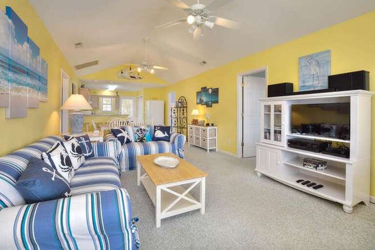 2912 E Dolphin Dr A Paradise-small-005-4-DSC 9077 8 9 Enhancer-666x445-72dpi